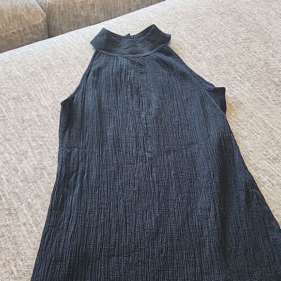 Dress   - Picture 1 of 4